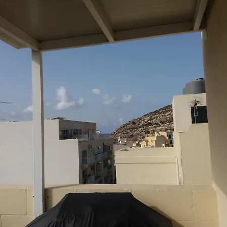 Cosy Penthouse Near The Sea. Apartmán *